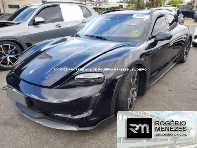 PORSCHE TAYCAN CROSS TURISMO 24/24