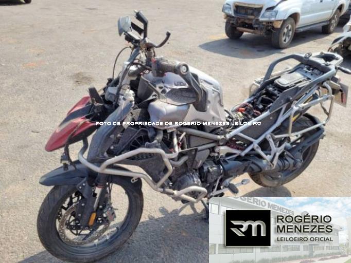 TRIUMPH TIGER 23/24