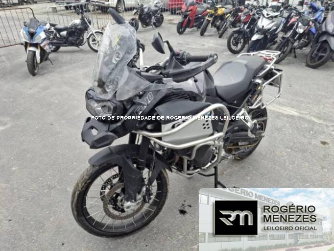 BMW F 900 24/25