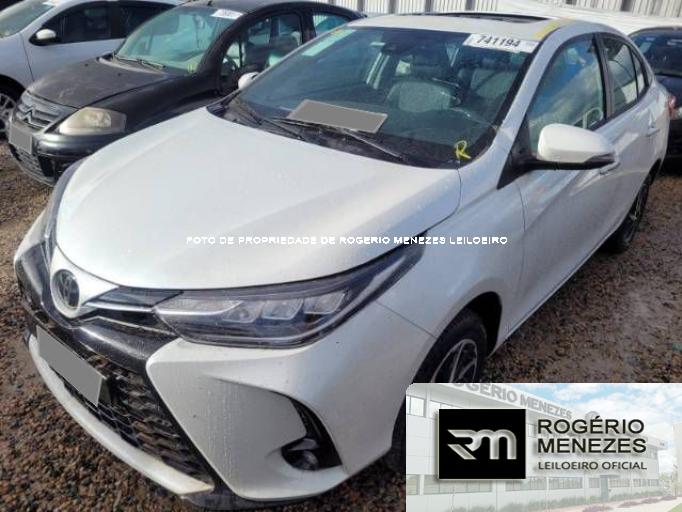 TOYOTA YARIS SEDA 22/23