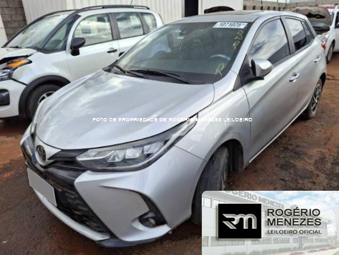 TOYOTA YARIS 22/23