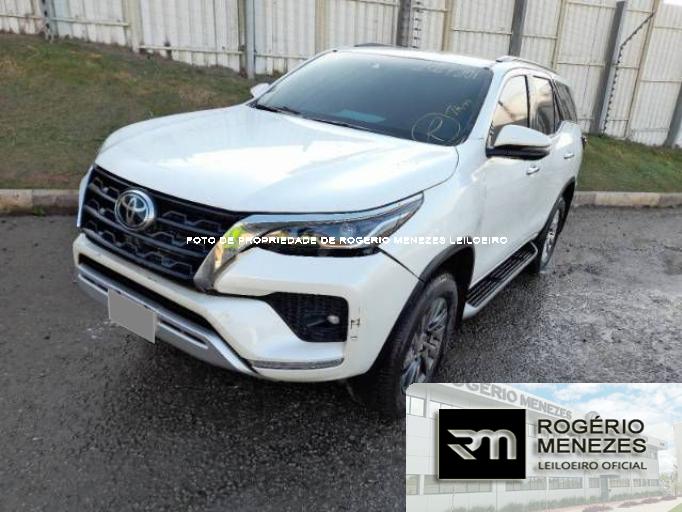 TOYOTA HILUX SW4 22/22