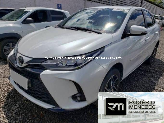 TOYOTA YARIS SEDA 22/23